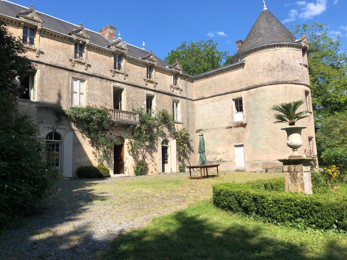 Château de la Mothe Saint-Sulpice-en-Pareds Extérieur photo